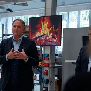 «Der Werkzeugbau ist das Rückgrat der hochpräzisen Fertigung unserer Pens und Autoinjektoren», sagte Simon Michel, CEO von Ypsomed, während seiner Eröffnungsrede.(Bild:  Ypsomed)