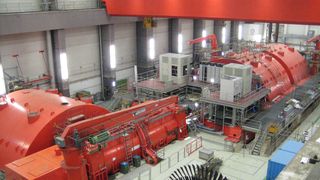 Der Generator im Atomkraftwerk Biblis A arbeitet jetzt als Phasenschieber.  (Bild: Amprion)