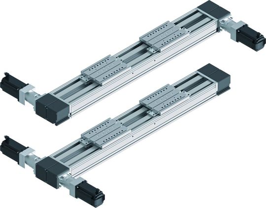 Das Compactmodul der Schwerlastbaureihe CKR-280 mit Zahnriemenantrieb verkürzt Taktzeiten durch zwei unabhängig voneinander verfahrbare Tischteile. Passend dazu sind anwendungsspezifisch zwei verschiedene Ausführungen der Motoranbauten verfügbar.(Bild:  Bosch Rexroth)