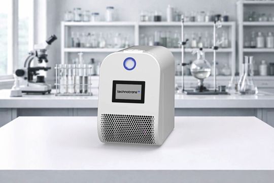 Der Technotrans-Peltier-Kühler liefert eine Temperaturstabilität von ±0,05 Kelvin, schnelle Reaktionszeiten und ist mit unterschiedlichen Medien kompatibel.(Bild:  technotrans SE)