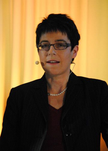 Rechtsanwältin Monika Streicher warnte vor einer schnellen Zustimmung zu einem neuen Vertrag: „Der Wunsch des Herstellers, den Vertrag zu ändern, ist kein Grund für eine außerordentliche Kündigung.“ (Foto: Baeuchle)