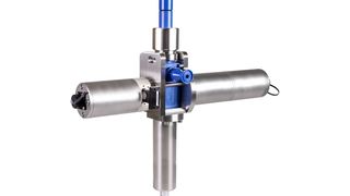 Bei der Produktion von Impfstoffen und anderen Biopharmazeutika ist die Qualitätsüberwachung von großer Bedeutung. Single-Use-Cells aus Spezialkunststoff bilden die Schnittstelle der Mess-Sensoren zur Flüssigkeit. (Optek)