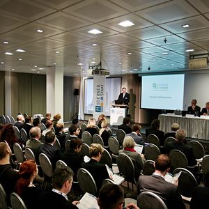 Gespannte Erwartung – die Eröffnungsveranstaltung von Moderner Staat 2013