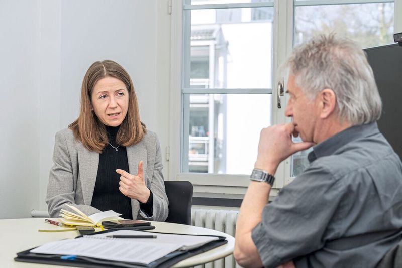 Yulia beim Interview in Wädenswil. Ihre Forschungsschwerpunkte sind Robotik, Neuromorphic Computing und Kognitive Systeme. (Bild: Thomas Entzeroth)