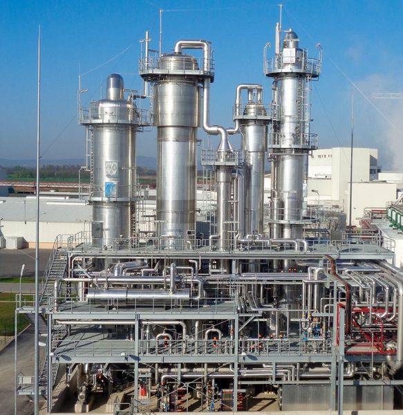 With its design for a distillery for the production of whiskey, patented in 2007, GEA has succeeded in reducing energy consumption by 40 percent. This process is also used for solvent recovery and bioethanol production and won the GEA Innovation Award in 2007. (GEA)