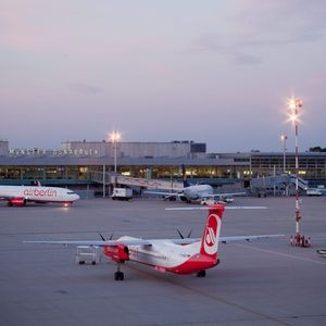 Der FMO bietet sowohl Linien- und Touristikflüge als auch Low-Cost-Flüge an.