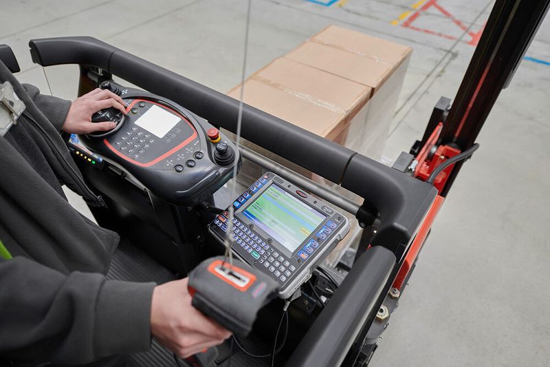 Im konventionellen Palettenlager arbeitet die Bilstein Group mit einem Witron-Datenfunksystem. (Witron)