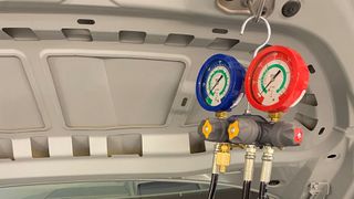 Alle Bestandteile des Upgrade-Kits lassen sich in einem Werkstattkoffer verstauen und transportieren. (Bild: Waeco)