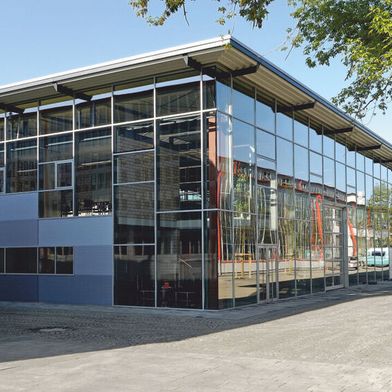 Nach umfassender Renovierung erstrahlt das modernisierte Bystronic Demo Center in neuem Glanz. (Bild: Bystronic)