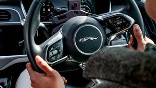 Jaguar arbeitet an einer neuartigen Fahrerüberwachung. (Jaguar)