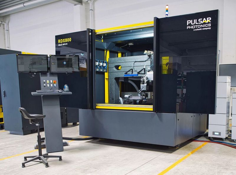 Kategorie Trenntechnik: Pulsar Photonics - Ultrakurzpuls-Lasermaschine RDX800  (Bild: Pulsar Photonics)