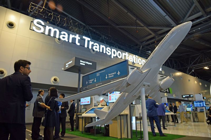 Mit KI-Technik hat der Flughafen der südchinesischen Großstadt Shenzhen die Auslastung seiner Flugsteige um 15 Prozent verbessert. (Ludger Schmitz / CC BY 3.0)