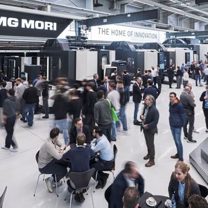 DMG Mori präsentiert seinen Fachbesuchern lösungsorientierte Maschinenkonzepte für Unternehmen jeder Grösse – aus den Bereichen «Aviation & Space», «Data & Semiconductor» sowie «Die & Mold».(Bild:  DMG Mori)