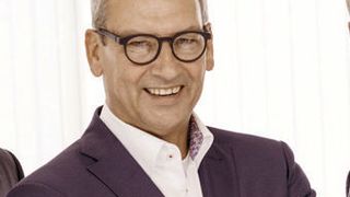 Tammo Kayser spricht auf den Autovertriebstagen 2017 über sein Fünf-Sterne-Autohaus. (privat)