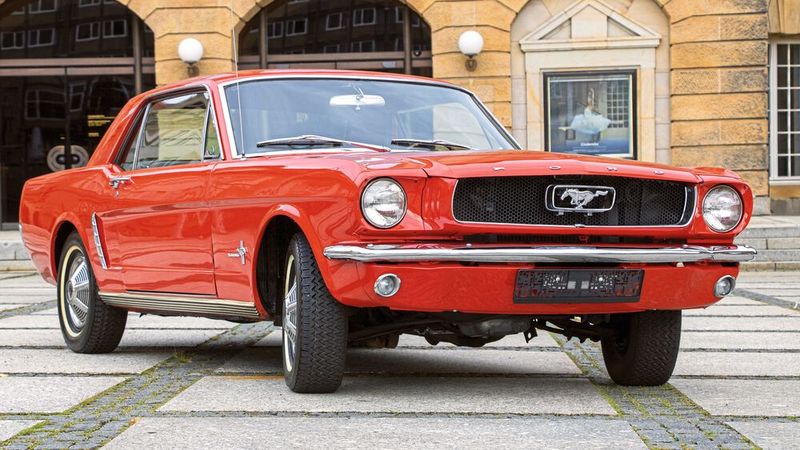 Stallones alter Wagen wird von einem Ford-V8 in der 302-Kubikzoll-Version (4.700 cm3) mit 200 PS angeschoben. (Bild: Catawiki)