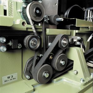 Bild 2: Hochleistungszahnriemen sind für Anwendungen, zum Beispiel in Kompressoren, Skid-Anlagen, Textil- und Druckmaschinen werkstoffoptimiert.