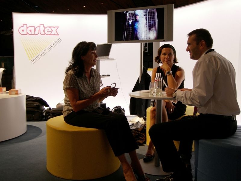 In angenehmer Lounge-Atmosphäre konnten Aussteller und Besucher Fachgespräche führen. Bild: PROCESS (Archiv: Vogel Business Media)