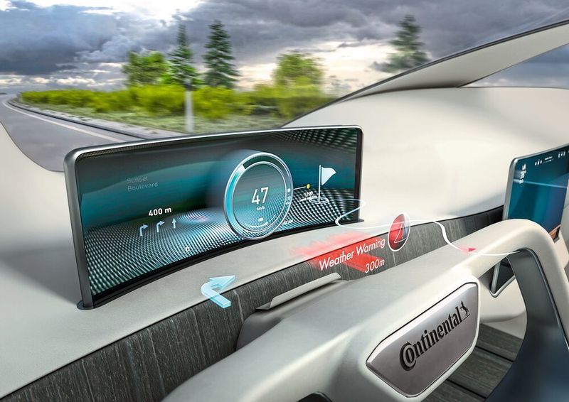 Das gewölbte Display von Continental erzeugt einen 3D-Effekt ohne Spezialbrille oder Kamera. (Continental)