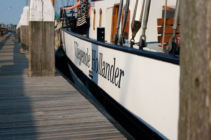 Auf einem 45 Meter langem Schiff, dem Vliegende Hollander, ging es auf See. (Emendo)