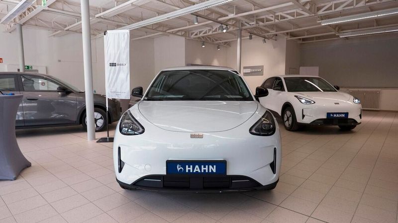 Eingezogen ist die Marke Geely in den ehemaligen Skoda-Showroom der Autohausgruppe. (Bild: Hahn-Gruppe)