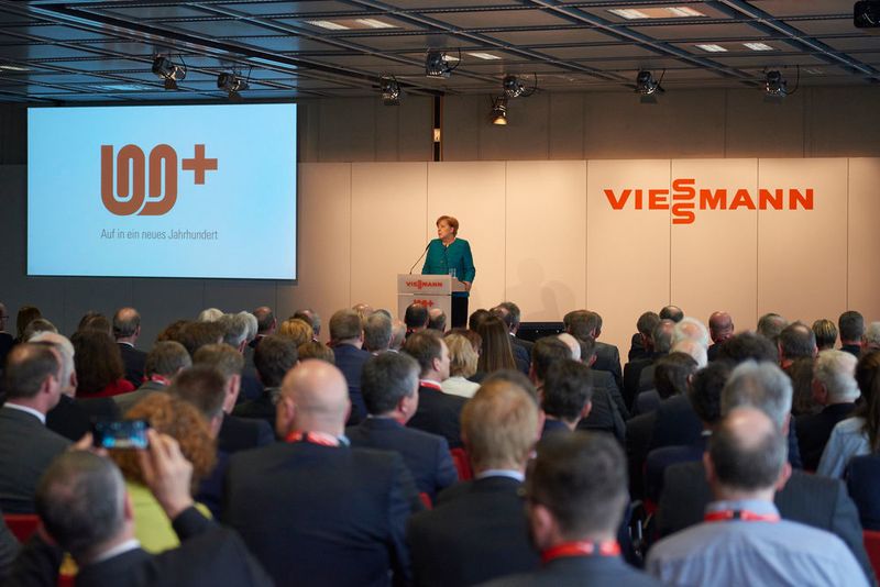 Bilder von der Eröffnung des neuen Forschungs- und Entwicklungszentrums im Rahmen des 100-jährigen Firmenjubiläums von Viessmann. (Viessmann)