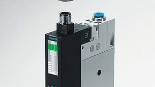 Energie sparen bei Vakuumhandlings: Die Saugdüse OVEM mit Luftsparschaltung spart 73% Energie ein.  Bild: Festo (Archiv: Vogel Business Media)