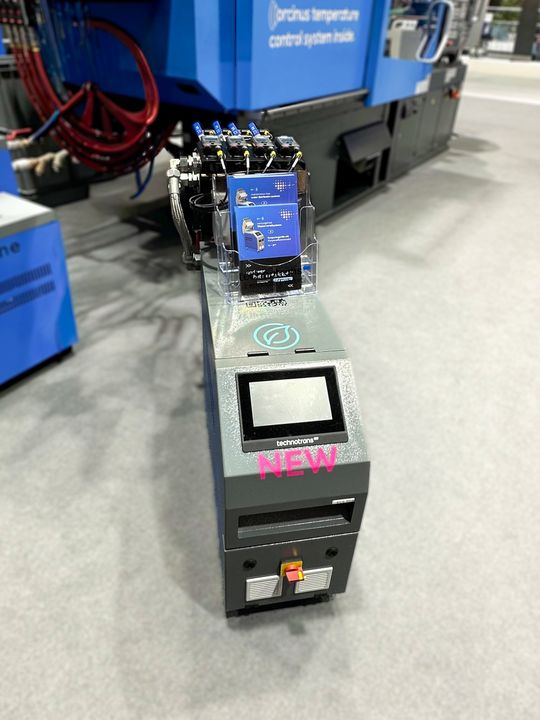 Das kompakte Kaltwasser-Temperiergerät Teco cw 25 ermöglicht den Betrieb mit glykolfreiem Wasser bei 0 bis 25 Grad Celsius.(Bild:  Technotrans)