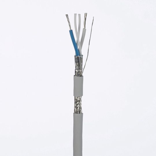 Mit den neuen SPE-Kabeln von Panduit lassen sich auch verschiedene Legacy-Netzwerke später zu einer universellen physikalischen Schicht migrieren. (Bild:  Panduit)