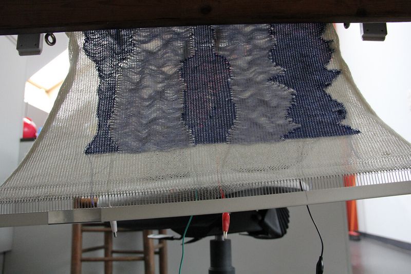 NeuroKnitting: Stricken per Gehirnwellensteuerung (Mar Canet)