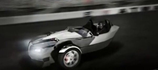 Der Torq Roadster: das elektrisch angetriebene Trike mit 300 kW könnte in einem Batman-Film mitspielen (Epic Electric Vehicles)