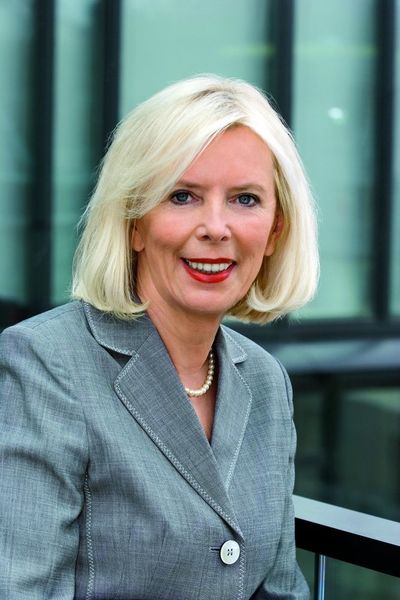 Marion Johl, Generalbevollmächtige und Vertriebsleiterin Kfz der Santander Consumer Bank: „Für Kfz-Händler ist es enorm wichtig, geeignete Kundenbindungsmaßnahmen zu suchen.“ (Archiv: Vogel Business Media)
