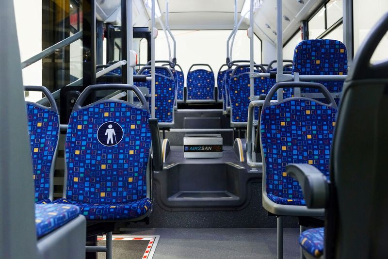 Das Gerät kann Räume bis zu 110 Kubikmeter Inhalt desinfizieren. (Bild: AntonMatveev)