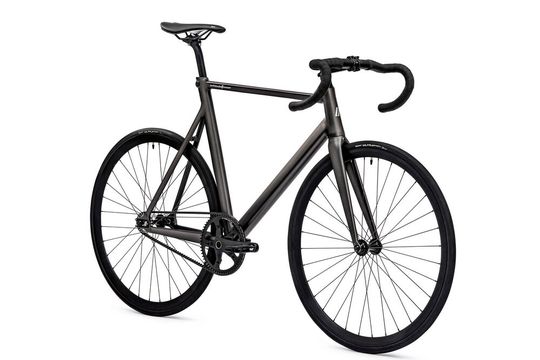 Alternativ gibt es das neue Bahnrad von Schindelhauer als 7,4 Kilogram leichtes Fixie ohne Bremsen.(Bild:  Schindelhauer)