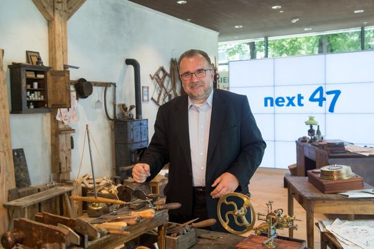Mit "next47" bündelt Siemens sein bisheriges Engagement für Start-ups. "next47 schafft Freiräume zum Experimentieren und zum Wachsen – ohne die organisatorischen Einschränkungen eines Konzerns", sagte Siegfried Russwurm, Mitglied des Vorstands und Technologievorstand von Siemens.(Bild:  Siemens)