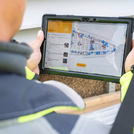 (Ticketerstellung mit Verortung der Aufgabe im digitalen Bauplan in 123quality. Bild: Timo Lutz Werbefotografie, Vechta)