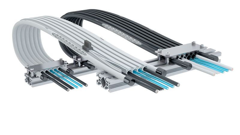 Flatveyor ZP bietet ein einfaches Verfahren für den Austausch von Leitungen und Schläuchen durch den Anwender, insbesondere für Reinraumanwendungen. (Bild: Tsubaki Kabelschlepp)