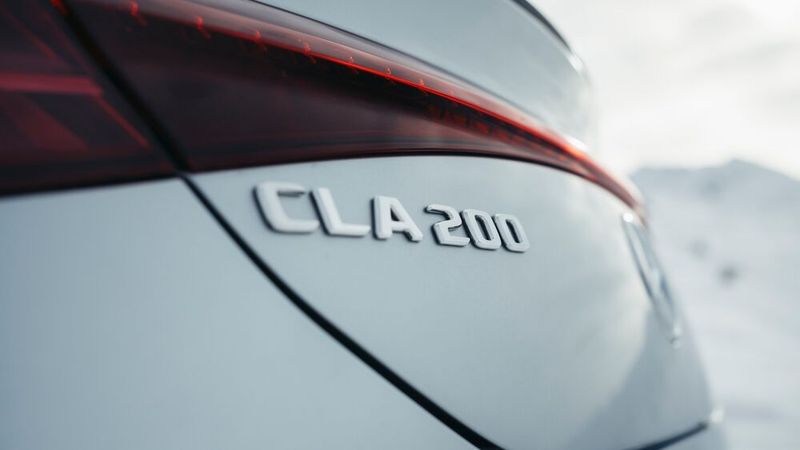 Zunächst gibt es drei Leistungsstufen, die 200er ist die mittlere. (Bild: Mercedes-Benz)