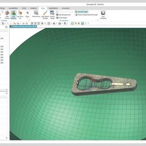 Die Experten untersuchen die Klangfarben antiker Streichinstrumente und geben Herstellern moderner Instrumente Informationen an die Hand, um die Produktion zu verbessern. Ausschlaggebend für den Klang können viele Faktoren sein: z.B. das Holz, die Art der Herstellung und Reparatur oder Aufbewahrungs- und Spielweise.(Bild:  Siemens)