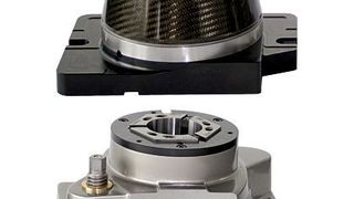 Bild 1: Das Leichtbau-Spannfutter Manok plus wiegt nur 8 kg (oben), die Standard-Version aus Stahl hingegen 24 kg (unten). (Archiv: Vogel Business Media)