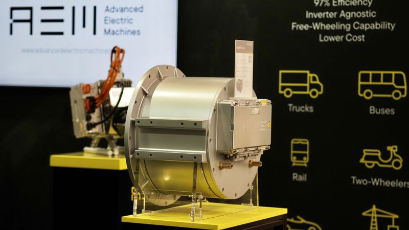 Advanced Electric Machines (AEM) hat auf der IAA Transportation 2026 in Hannover einen neuen, seltenerdfreien Hochleistungs-Elektromotor für besonders anspruchsvolle Heavy-Duty- und Nutzfahrzeuganwendungen vorgestellt – „Titan“.(Bild:  AEM)