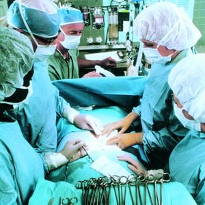 Abb.2: Medizintechnik:  Leise, betriebssichere, zuverlässige und intelligente Antriebslösungen.