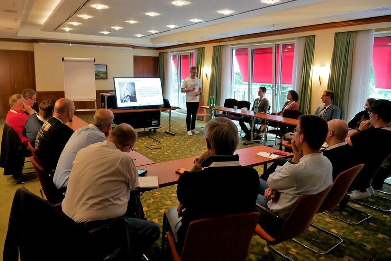 Was sich aus dem Ehrenkodex der Samurai für die Data-Security-Strategie lernen lässt, fragte Stefan Schmugge von Rubrik und gab Antworten. (Bild: Vogel IT-Akademie)