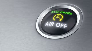 Bild 1: Zeiss hat mit dem Airsaver ein patentiertes Modul auf den Markt gebracht, das den Druckluftverbrauch bei Messgeräten drastisch reduziert. (Bild: Zeiss)