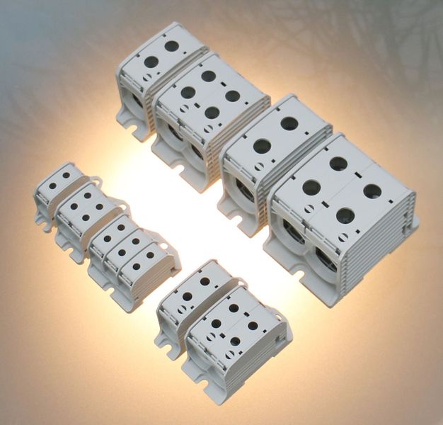 Die Aluminium-Reihenklemmen sind laut Hersteller für den industriellen Bedarf in Schaltanlagen wie Energieverteilern, Photovoltaikanlagen oder Baustellenverteilern geeignet. (Leipold)