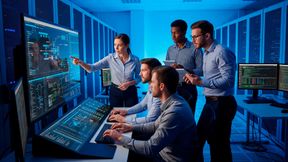 Zu den Cybersecurity-Mindestmechanismen gehören ein funktionierendes Netzwerk von verantwortlichen Personen – keine bloße Namensliste – und regelmäßige Lagebilder. (Bild: © Nazam - stock.adobe.com / KI-generiert)