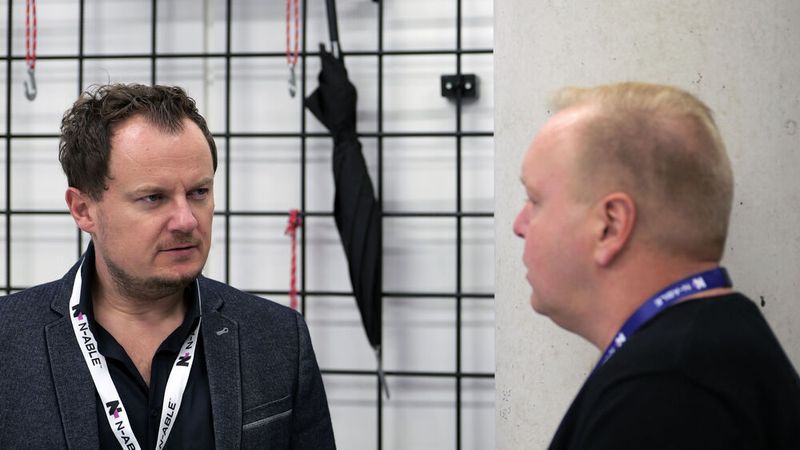 Pavol Golha (l., N-able) spricht gern mit Kunden. (Bild: N-able)