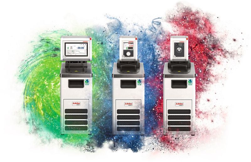 Abb.2: Kompakte Bauweise mit hoher Kälteleistung sowie die Kältemaschine 450F mit natürlichem oder synthetischem Kältemittel zeichnen die Temperiergeräte von Julabo aus. (Bild: Julabo)