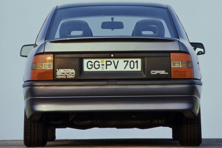 Ab August 1989 ergänzte der „2000 16V“ mit 110 kW/150 PS das Modellprogramm. (Foto: Hersteller)