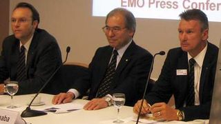 Olaf Gehrels, Pascal Boillat und Dr. Yoshiharu Inaba von Fanuc setzen nach der Auflösung des Joint-Ventures GE Fanuc auf Expansion. Bild: Fanuc (Archiv: Vogel Business Media)