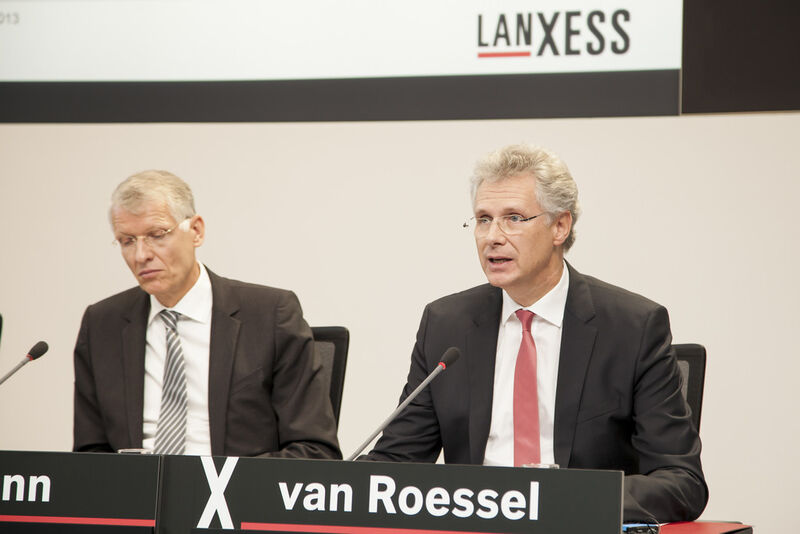 Lanxess-Arbeitsdirektor Rainier van Roessel erklärt Details zur Neuausrichtung. (Bild: Lanxess)